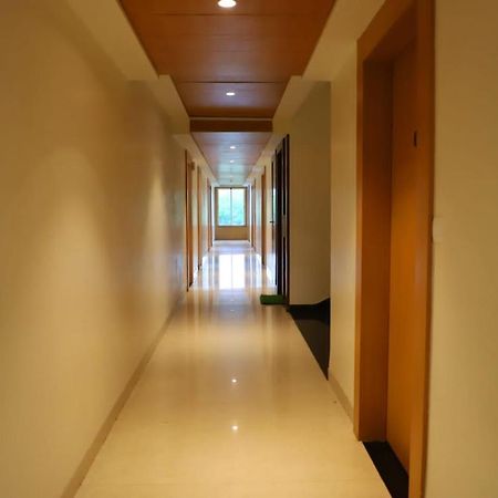 Hotel Ananda Castle Vrindāvan Esterno foto