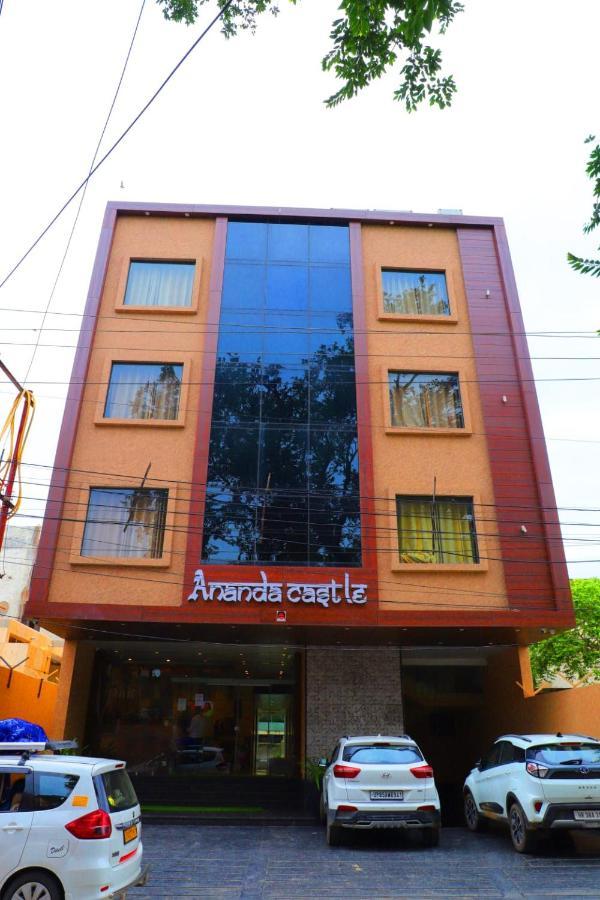 Hotel Ananda Castle Vrindāvan Esterno foto
