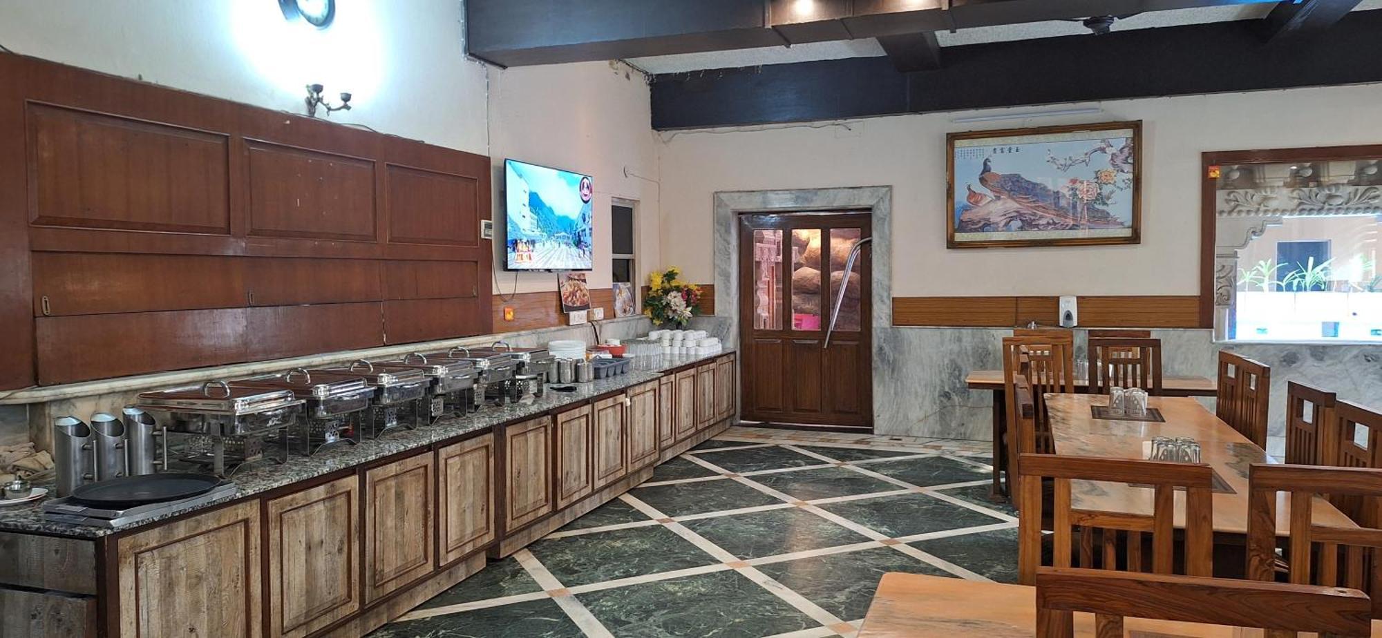 Hotel Ananda Castle Vrindāvan Esterno foto